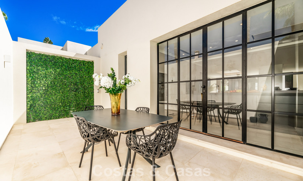 Modernist, single-story luxury villa for sale just steps from the beach east of Marbella center 786767