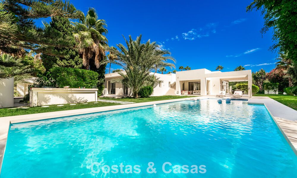 Modernist, single-story luxury villa for sale just steps from the beach east of Marbella center 786800