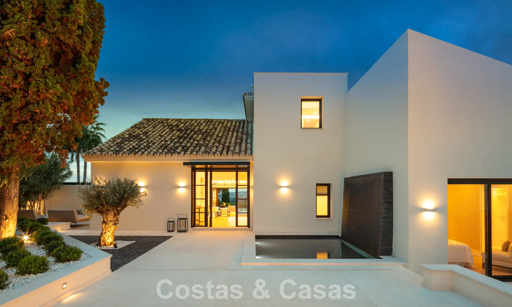 Modernized family villa for sale in a desirable golf setting in Nueva Andalucia, Marbella 786803