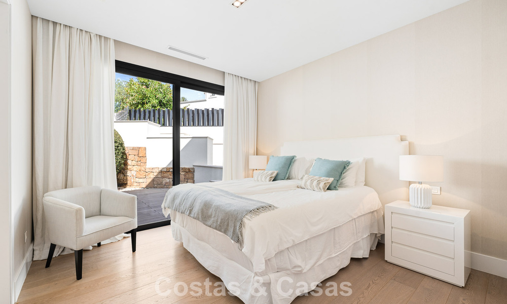 Modernized family villa for sale in a desirable golf setting in Nueva Andalucia, Marbella 786813