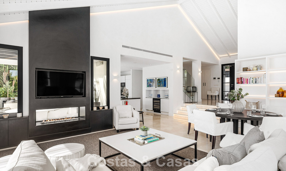 Modernized family villa for sale in a desirable golf setting in Nueva Andalucia, Marbella 786823