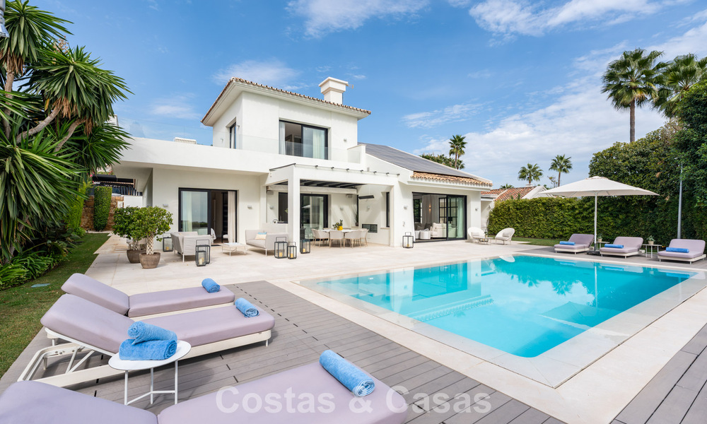 Modernized family villa for sale in a desirable golf setting in Nueva Andalucia, Marbella 786828