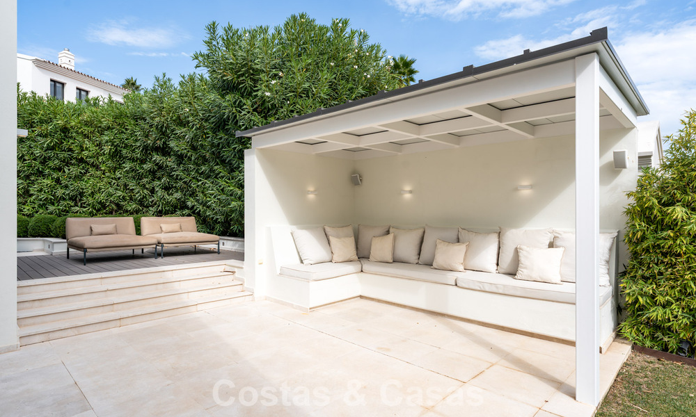 Modernized family villa for sale in a desirable golf setting in Nueva Andalucia, Marbella 786831