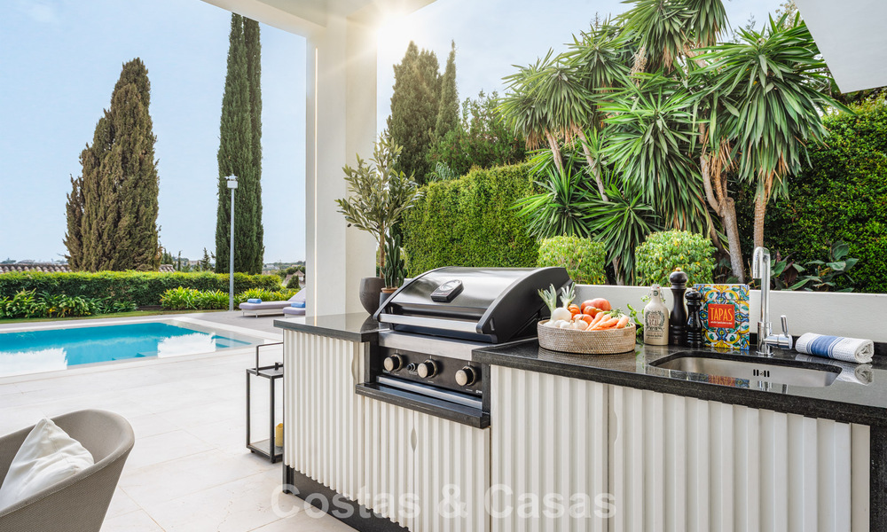 Modernized family villa for sale in a desirable golf setting in Nueva Andalucia, Marbella 786835