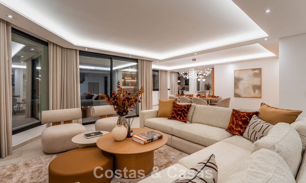 Luxuriously renovated villa with sea views for sale on Marbella's Golden Mile 786890