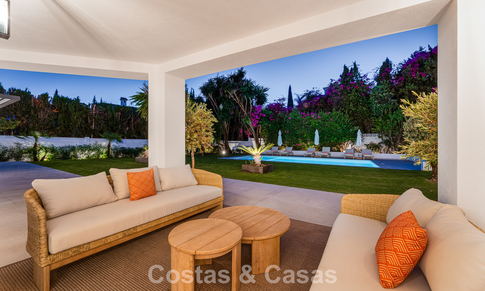 Luxuriously renovated villa with sea views for sale on Marbella's Golden Mile 786893
