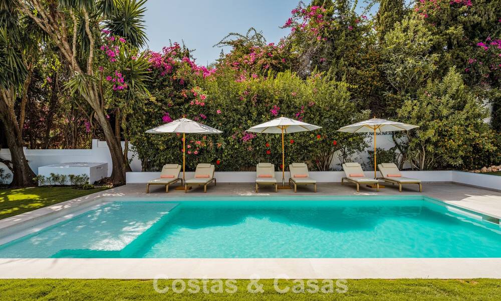 Luxuriously renovated villa with sea views for sale on Marbella's Golden Mile 786902