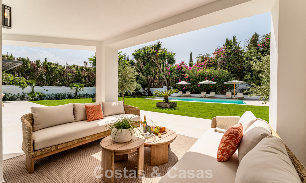 Luxuriously renovated villa with sea views for sale on Marbella's Golden Mile 786904