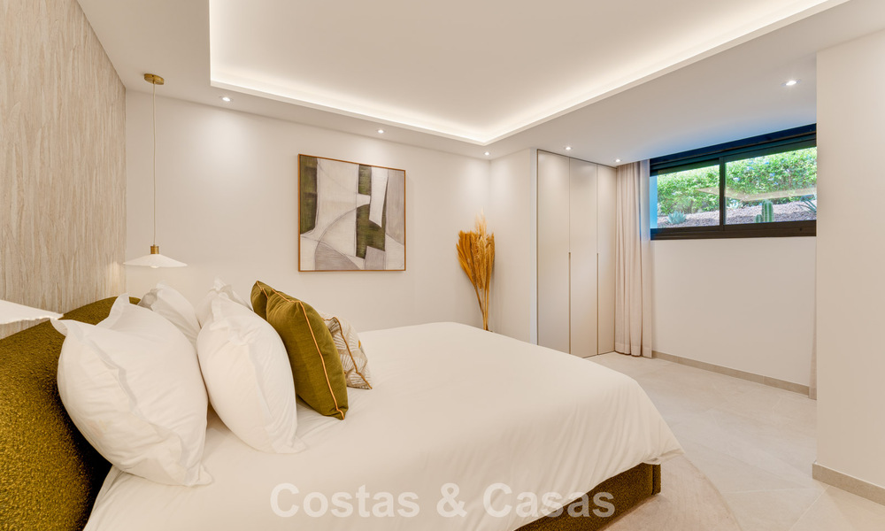 Luxuriously renovated villa with sea views for sale on Marbella's Golden Mile 786910