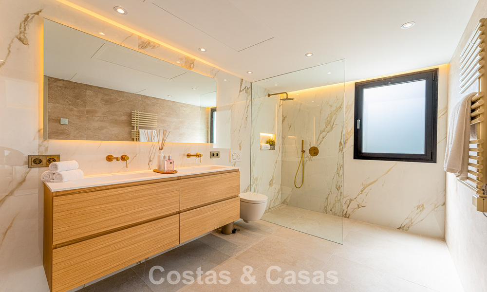 Luxuriously renovated villa with sea views for sale on Marbella's Golden Mile 786914