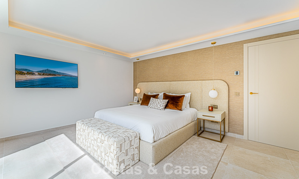 Luxuriously renovated villa with sea views for sale on Marbella's Golden Mile 786925