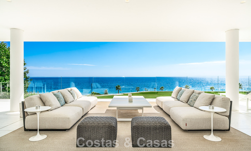 Prestigious apartment with sea views for sale, beachfront on the New Golden Mile between Marbella and Estepona 786943