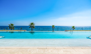 Prestigious apartment with sea views for sale, beachfront on the New Golden Mile between Marbella and Estepona 786946 