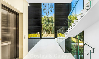 Prestigious apartment with sea views for sale, beachfront on the New Golden Mile between Marbella and Estepona 786947 