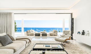 Prestigious apartment with sea views for sale, beachfront on the New Golden Mile between Marbella and Estepona 786951 