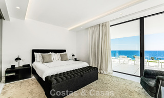 Prestigious apartment with sea views for sale, beachfront on the New Golden Mile between Marbella and Estepona 786953 