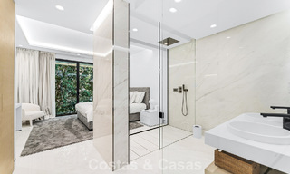 Prestigious apartment with sea views for sale, beachfront on the New Golden Mile between Marbella and Estepona 786962 