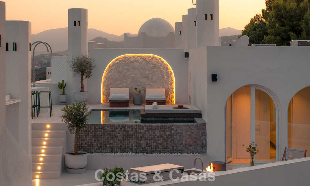 Contemporary renovated penthouse with private pool and panoramic sea views for sale on Marbella's Golden Mile 787010