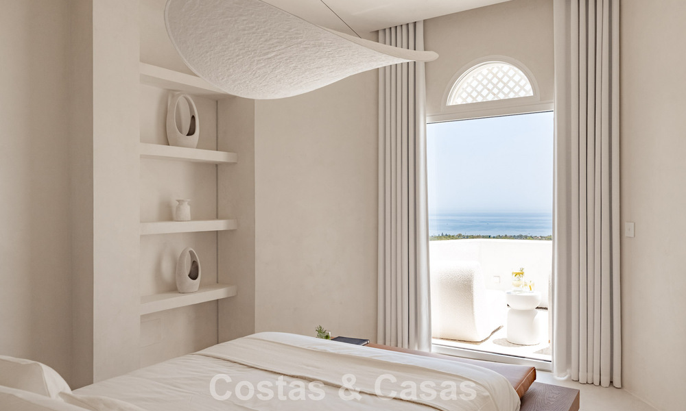 Contemporary renovated penthouse with private pool and panoramic sea views for sale on Marbella's Golden Mile 787015