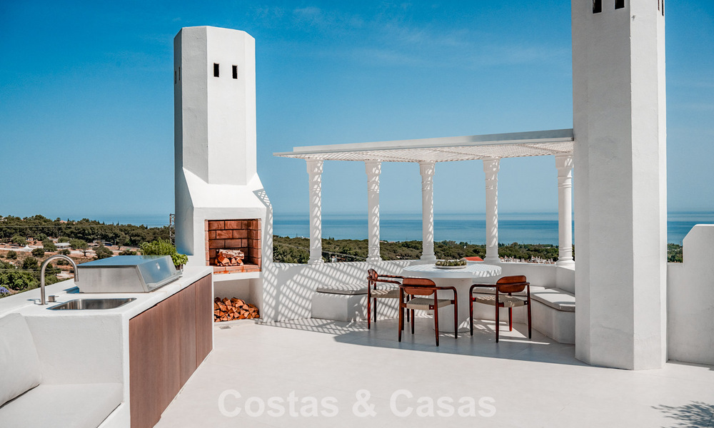 Contemporary renovated penthouse with private pool and panoramic sea views for sale on Marbella's Golden Mile 787017