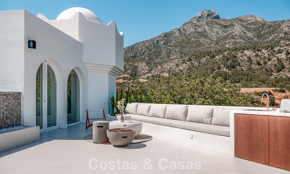 Contemporary renovated penthouse with private pool and panoramic sea views for sale on Marbella's Golden Mile 787020