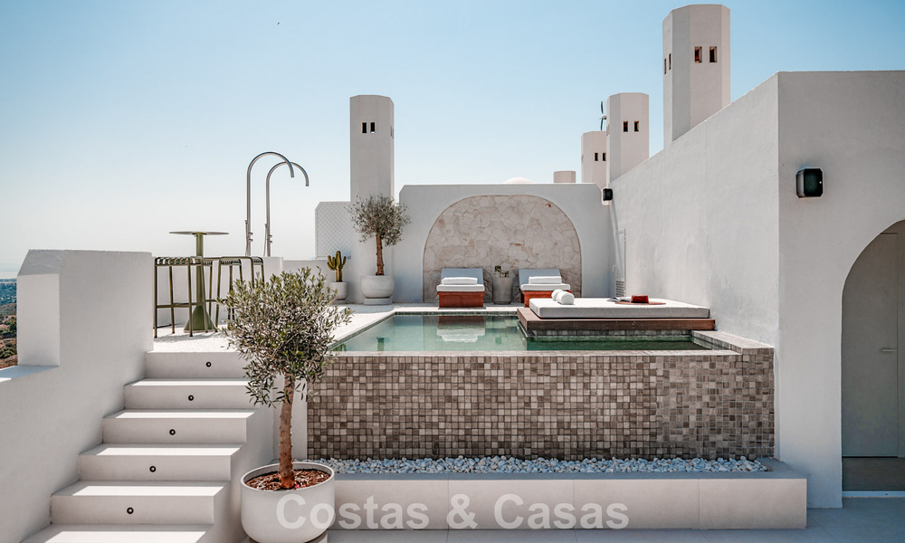Contemporary renovated penthouse with private pool and panoramic sea views for sale on Marbella's Golden Mile 787021