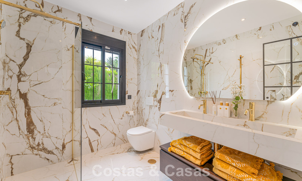 Luxurious, modern Mediterranean villa for sale close to all amenities on the New Golden Mile near San Pedro - Marbella 787046