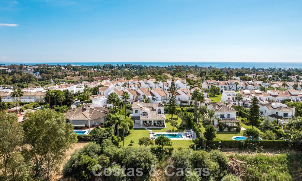 Luxurious, modern Mediterranean villa for sale close to all amenities on the New Golden Mile near San Pedro - Marbella 787071