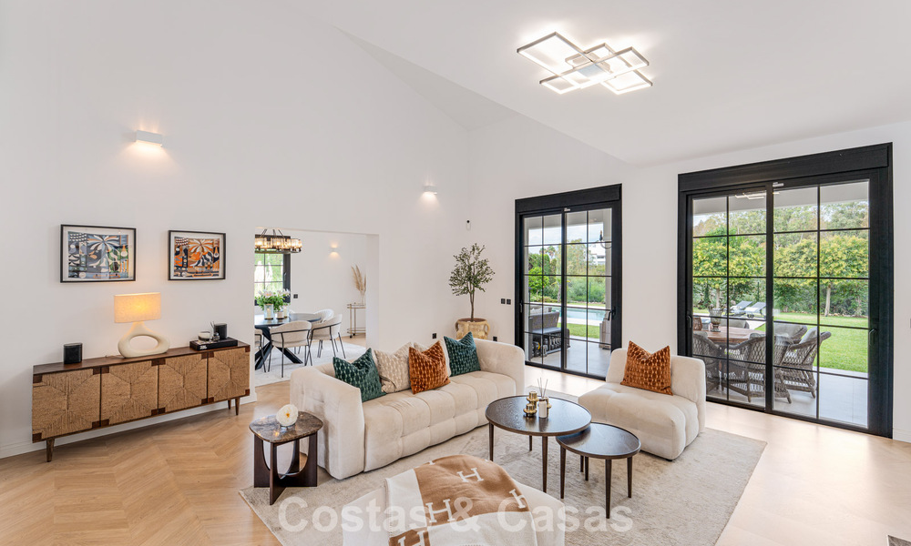 Luxurious, modern Mediterranean villa for sale close to all amenities on the New Golden Mile near San Pedro - Marbella 787072