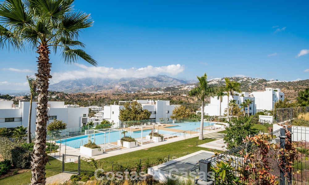 Move-in ready, modern, spacious 4-bedroom apartment for sale with a large private garden in a luxury resort east of Marbella center 787075