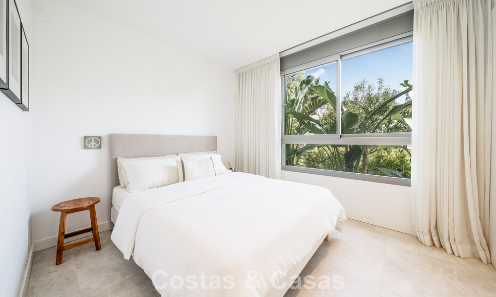 Move-in ready, modern, spacious 4-bedroom apartment for sale with a large private garden in a luxury resort east of Marbella center 787083