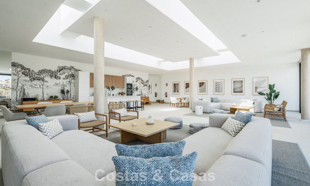 Move-in ready, modern, spacious 4-bedroom apartment for sale with a large private garden in a luxury resort east of Marbella center 787084