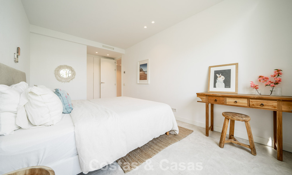 Move-in ready, modern, spacious 4-bedroom apartment for sale with a large private garden in a luxury resort east of Marbella center 787119