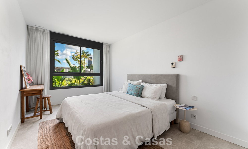 Move-in ready, modern, spacious 4-bedroom apartment for sale with a large private garden in a luxury resort east of Marbella center 797841