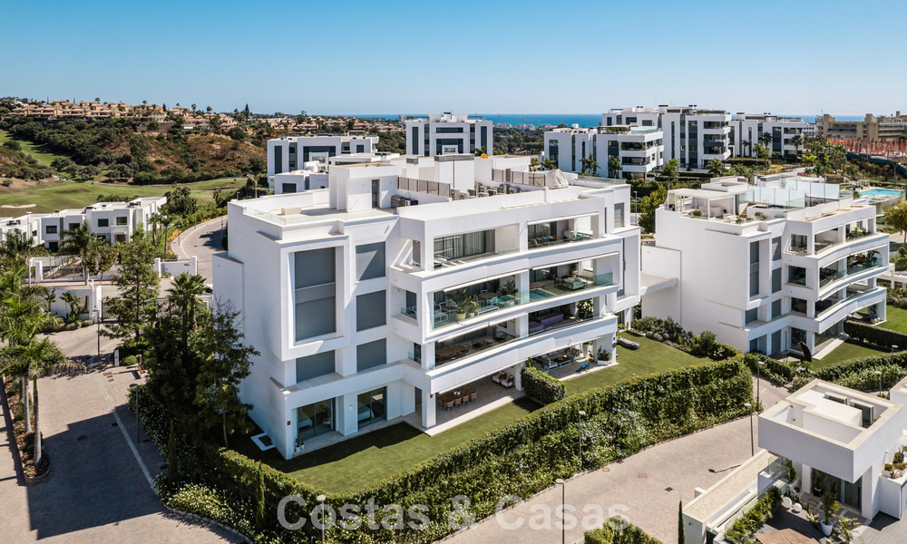 Move-in ready, modern, spacious 4-bedroom apartment for sale with a large private garden in a luxury resort east of Marbella center 797868