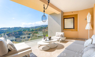 Move-in ready apartment with modern architecture for sale in a golf resort in the hills of Marbella - Benahavis 787132 