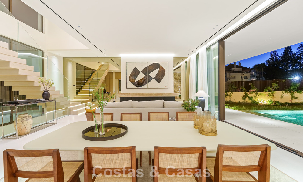 Advanced luxury villa for sale in a quiet residential area on Marbella's Golden Mile 787215
