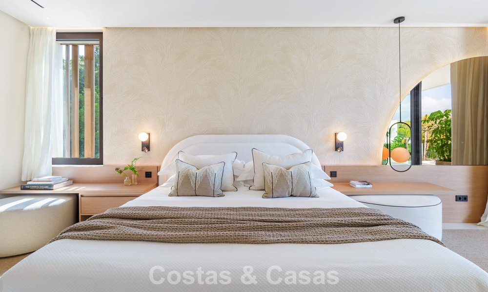 Advanced luxury villa for sale in a quiet residential area on Marbella's Golden Mile 787225