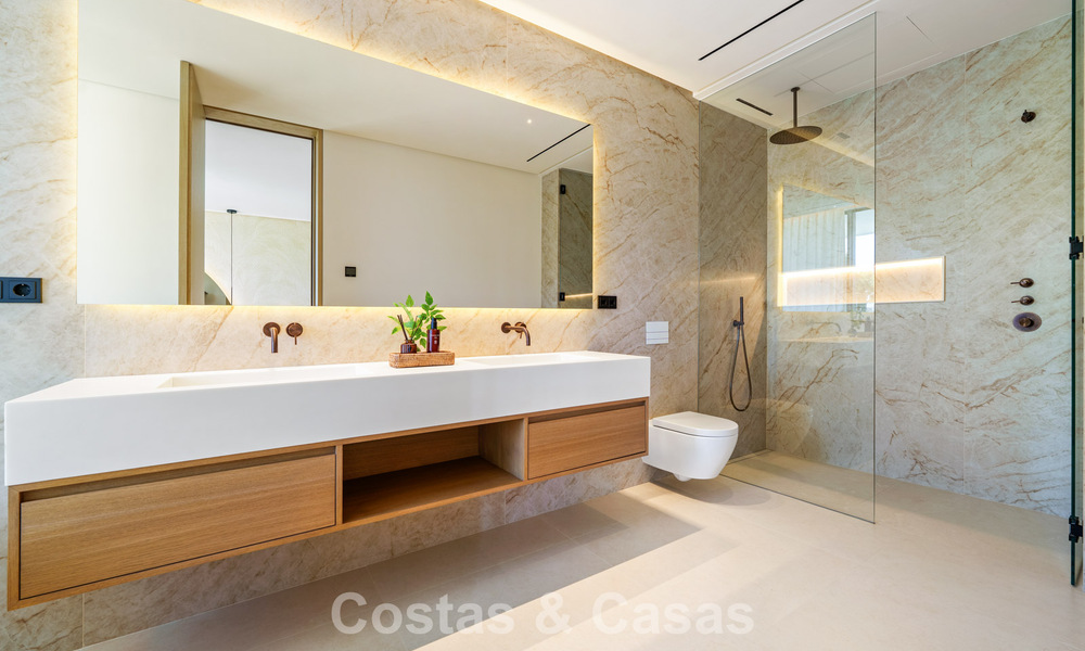 Advanced luxury villa for sale in a quiet residential area on Marbella's Golden Mile 787227