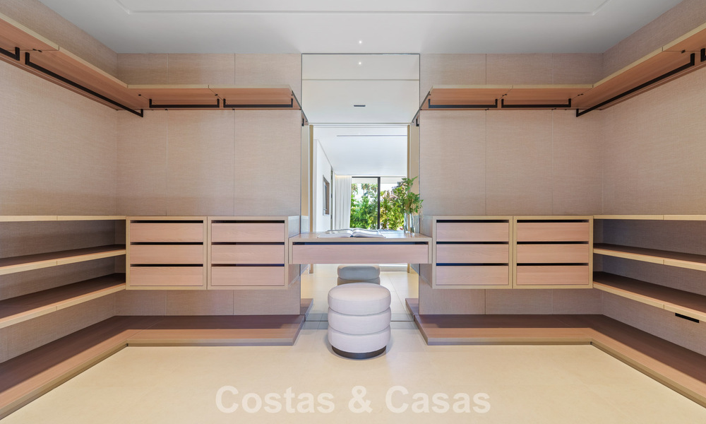 Advanced luxury villa for sale in a quiet residential area on Marbella's Golden Mile 787229