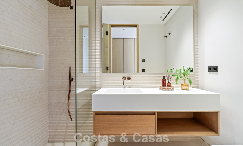 Advanced luxury villa for sale in a quiet residential area on Marbella's Golden Mile 787233