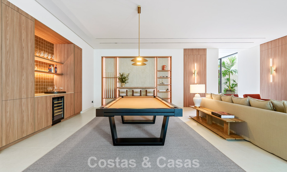 Advanced luxury villa for sale in a quiet residential area on Marbella's Golden Mile 787235