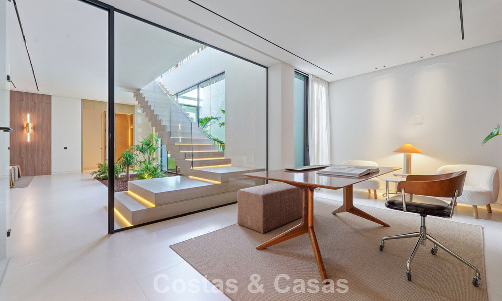 Advanced luxury villa for sale in a quiet residential area on Marbella's Golden Mile 787241