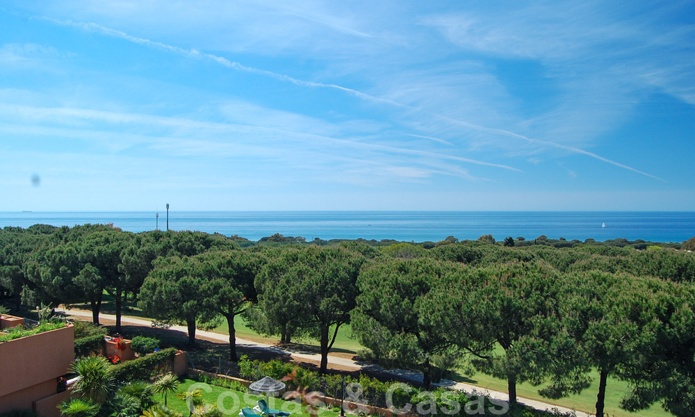 Frontline golf apartment with spectacular sea view for sale in Cabopino, Marbella - Costa del Sol 31609