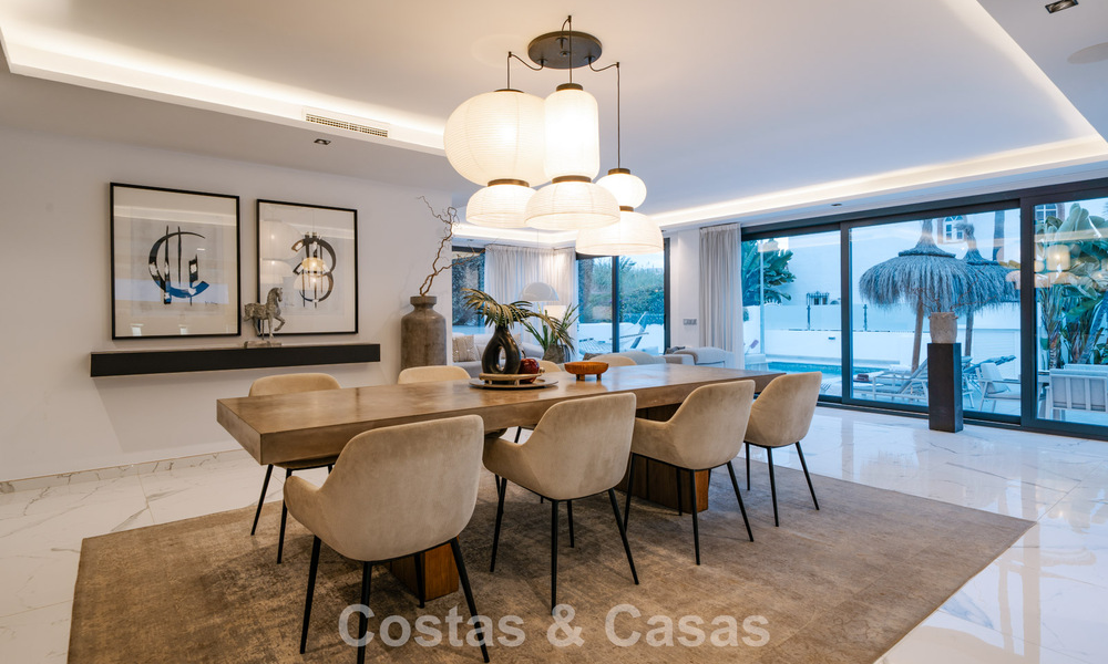 Modernized villa for sale within walking distance of amenities and Puerto Banus, Marbella 787363