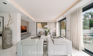 Modernized villa for sale within walking distance of amenities and Puerto Banus, Marbella 787365 