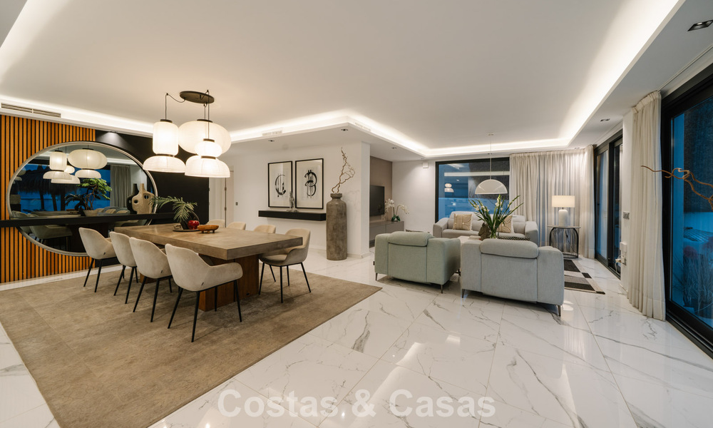 Modernized villa for sale within walking distance of amenities and Puerto Banus, Marbella 787371