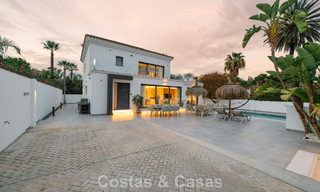 Modernized villa for sale within walking distance of amenities and Puerto Banus, Marbella 787373 