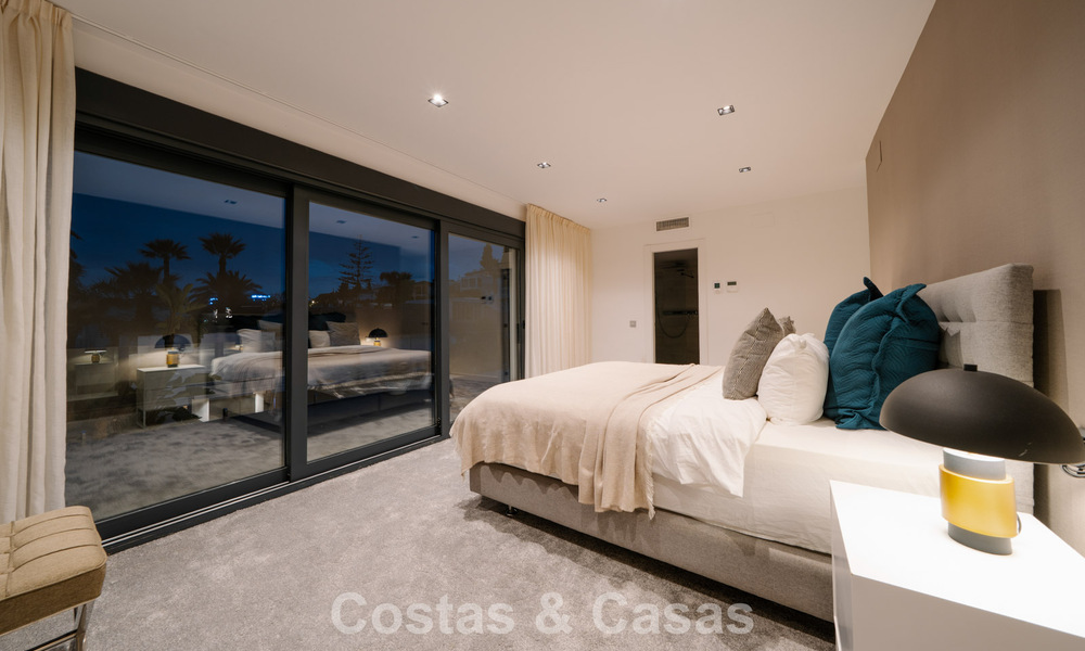 Modernized villa for sale within walking distance of amenities and Puerto Banus, Marbella 787376