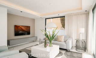 Modernized villa for sale within walking distance of amenities and Puerto Banus, Marbella 787378 